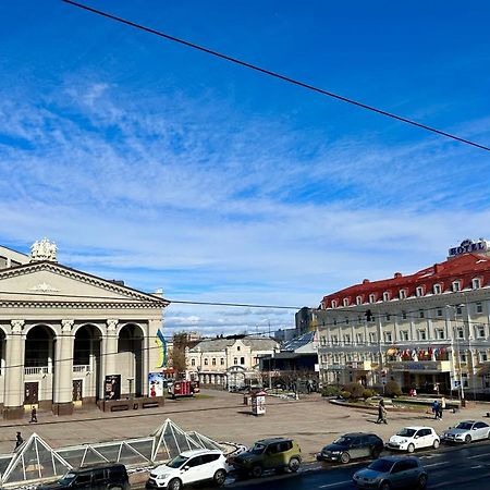 Lux Apartments In The City Center With A Coffee Machine, View Of A Theater, Near Zlata Plaza Rivne Exteriör bild